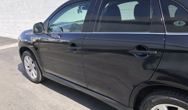 2015 Mitsubishi Outlander Sport SE full