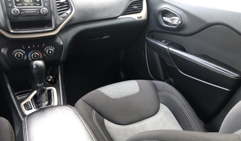 2016 Jeep Cherokee Sport full