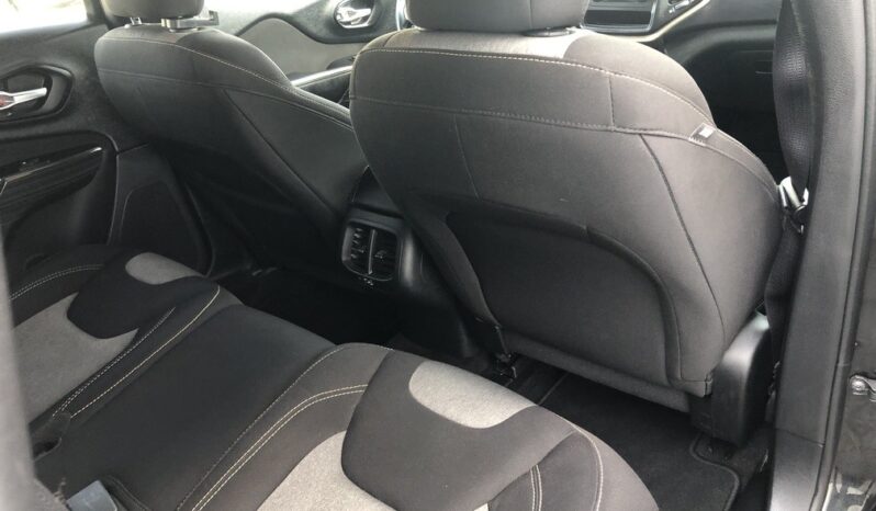 2016 Jeep Cherokee Sport full