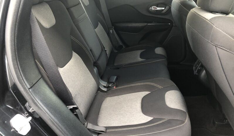 2016 Jeep Cherokee Sport full