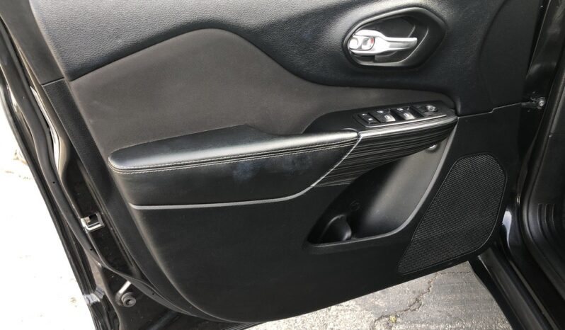 2016 Jeep Cherokee Sport full