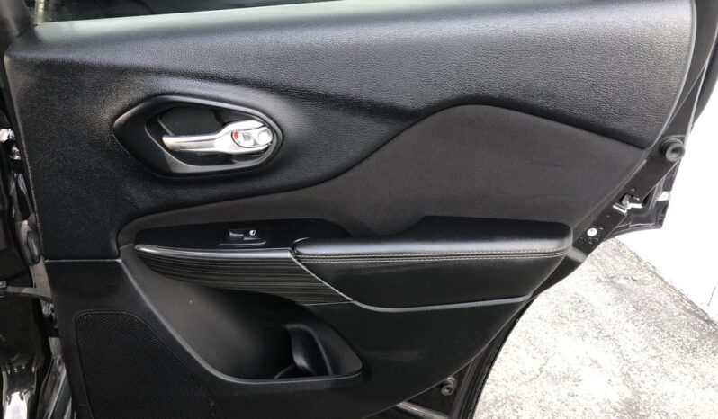 2016 Jeep Cherokee Sport full