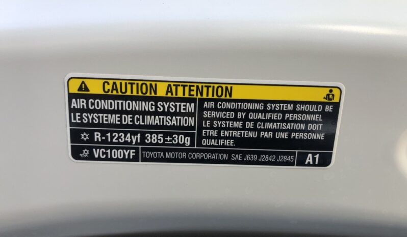 2018 Toyota C-HR XLE full