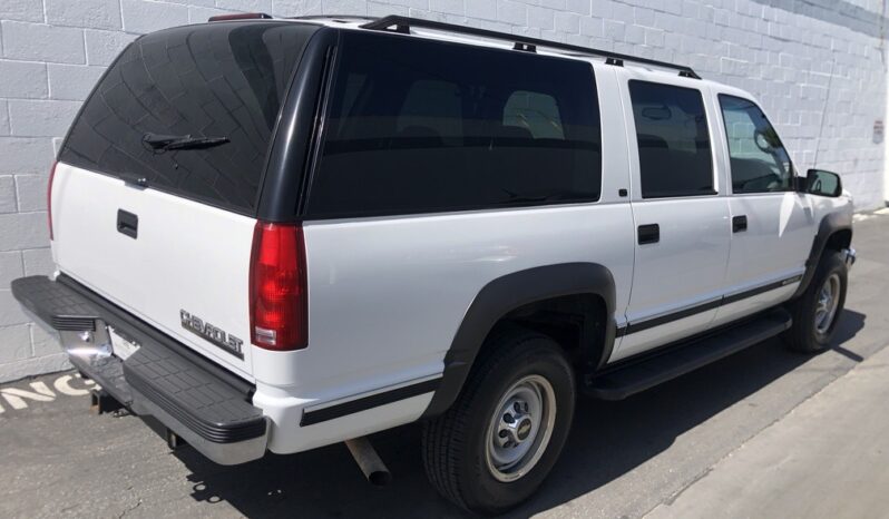 1999 Chevrolet Suburban 2500 LT 4WD full