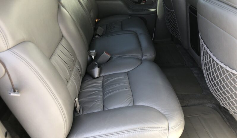 1999 Chevrolet Suburban 2500 LT 4WD full