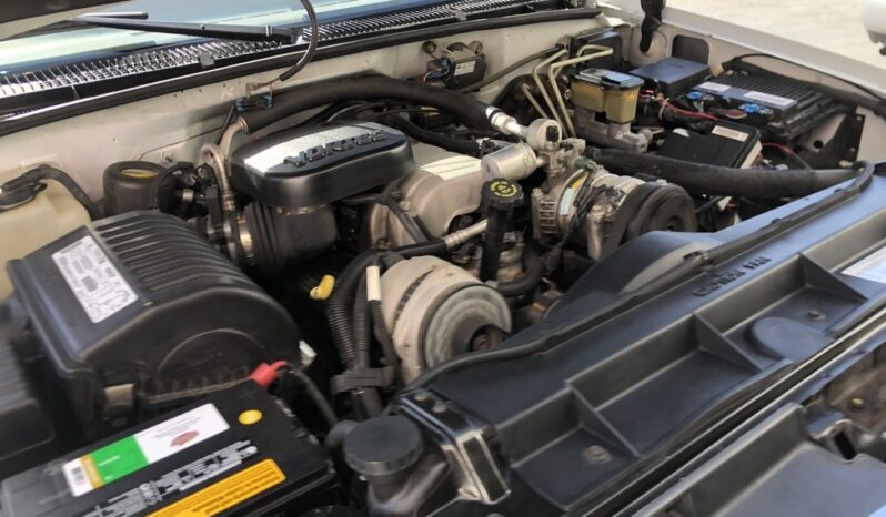 1999 Chevrolet Suburban 2500 LT 4WD full