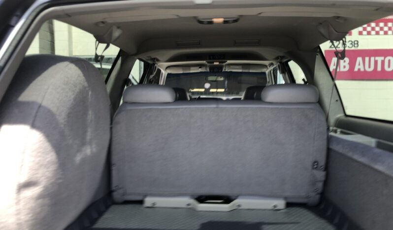 1999 Chevrolet Suburban 2500 LT 4WD full