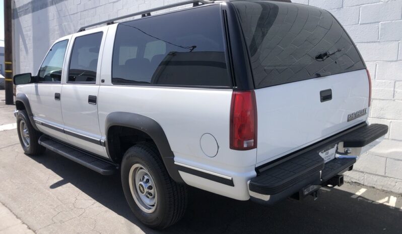 1999 Chevrolet Suburban 2500 LT 4WD full