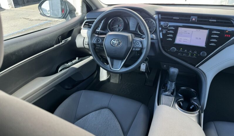 2018 Toyota Camry LE full