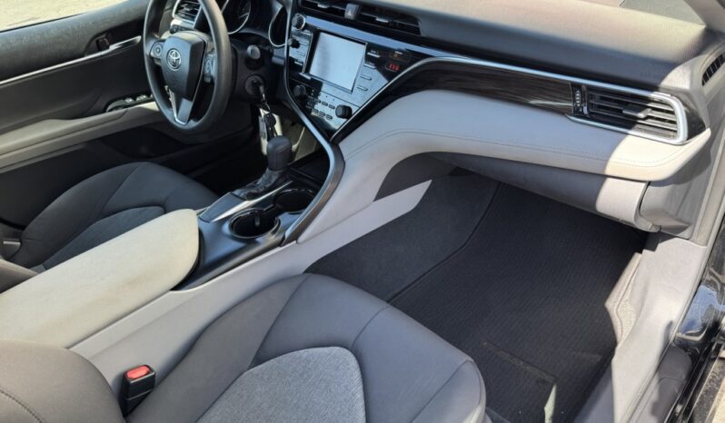 2018 Toyota Camry LE full