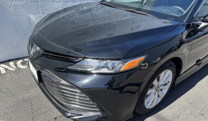 2018 Toyota Camry LE full