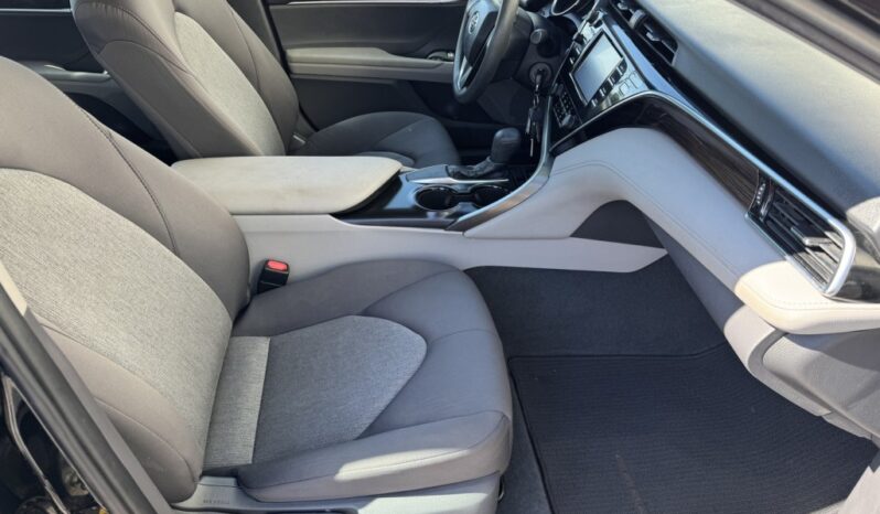 2018 Toyota Camry LE full