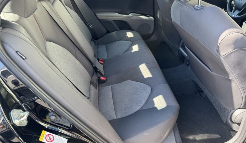 2018 Toyota Camry LE full