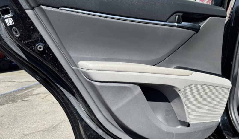 2018 Toyota Camry LE full