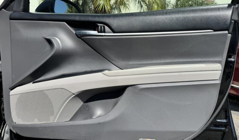 2018 Toyota Camry LE full