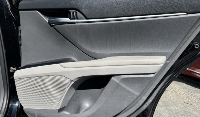 2018 Toyota Camry LE full
