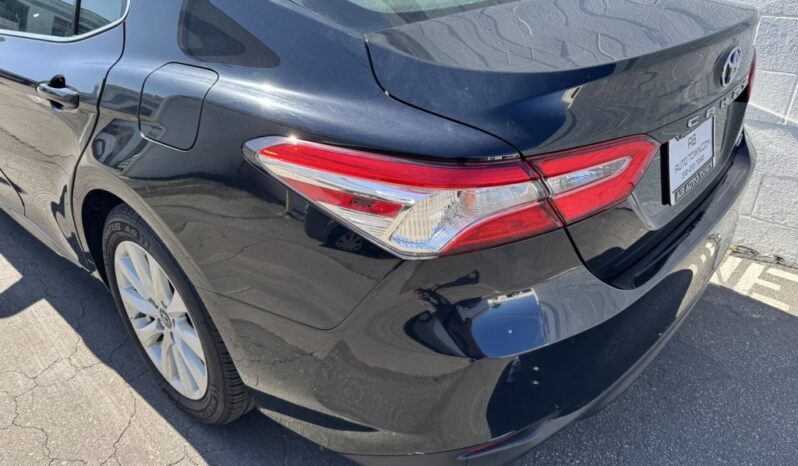 2018 Toyota Camry LE full