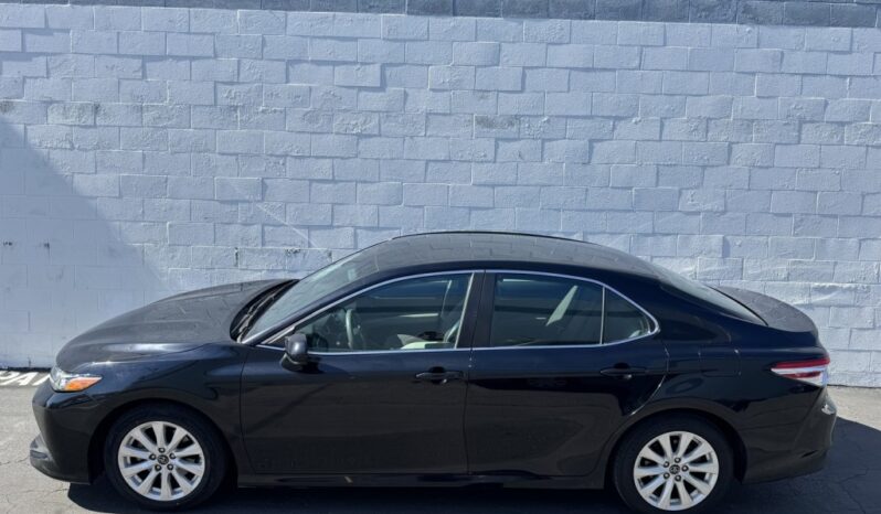2018 Toyota Camry LE full