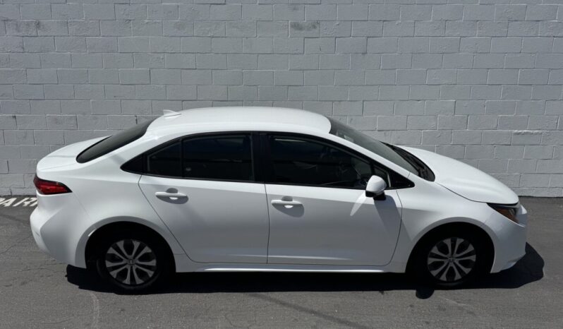 2022 Toyota Corolla LE full