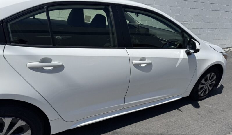 2022 Toyota Corolla LE full