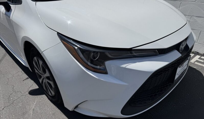 2022 Toyota Corolla LE full