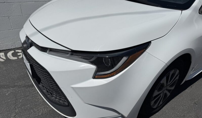 2022 Toyota Corolla LE full