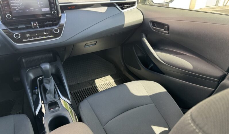 2022 Toyota Corolla LE full