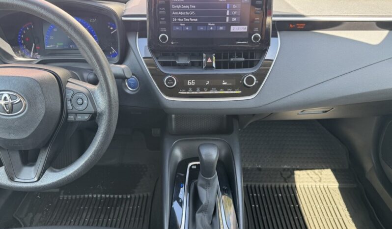 2022 Toyota Corolla LE full