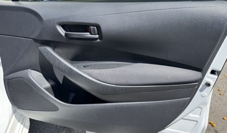 2022 Toyota Corolla LE full