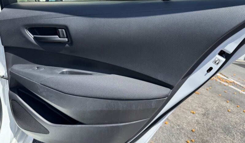 2022 Toyota Corolla LE full