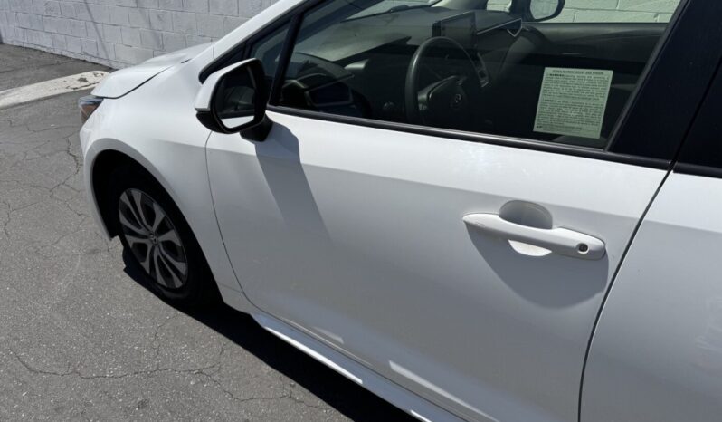 2022 Toyota Corolla LE full