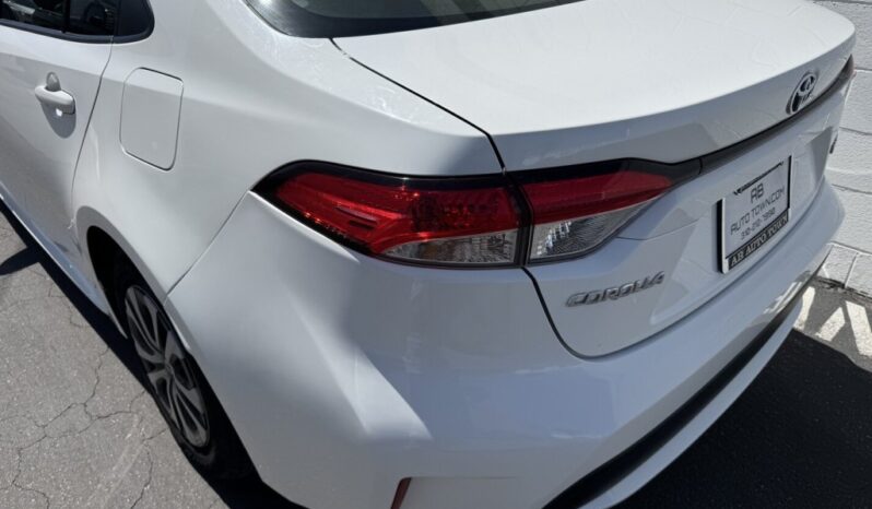 2022 Toyota Corolla LE full