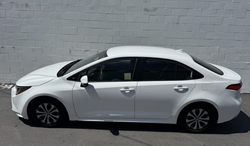 2022 Toyota Corolla LE full