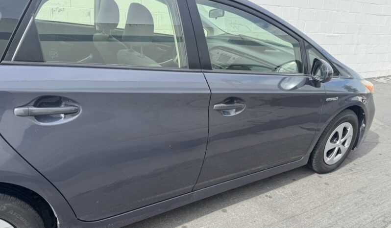 2012 Toyota Prius Two full