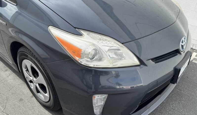 2012 Toyota Prius Two full