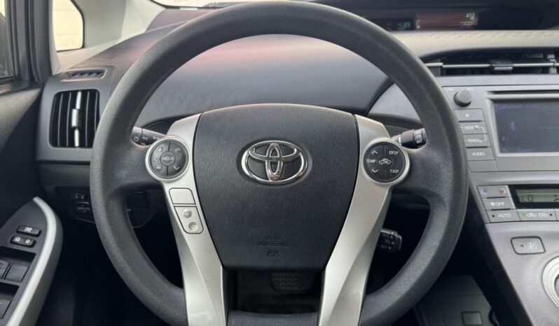 2012 Toyota Prius Two full