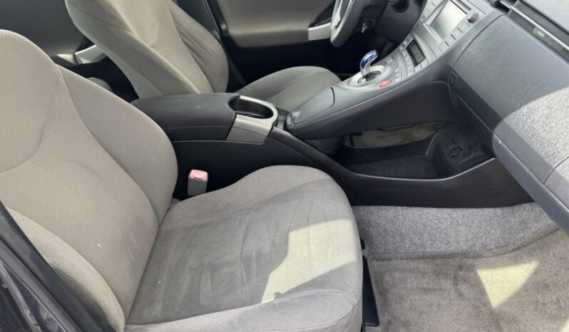 2012 Toyota Prius Two full
