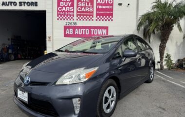 2012 Toyota Prius Two