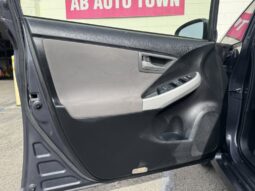 2012 Toyota Prius Two full