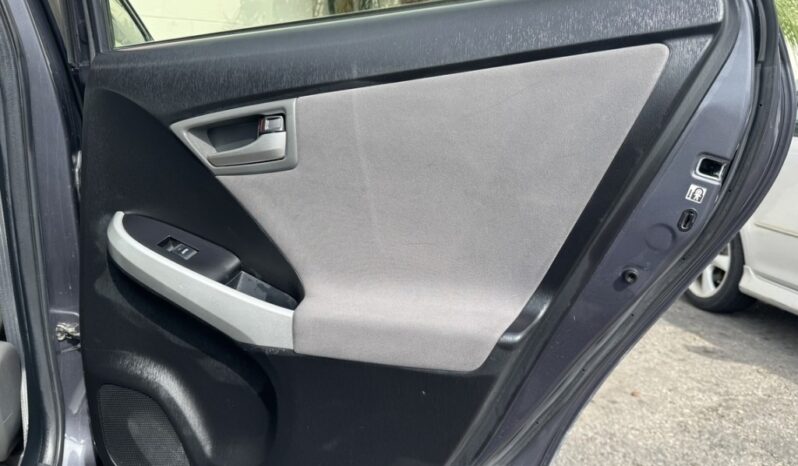 2012 Toyota Prius Two full