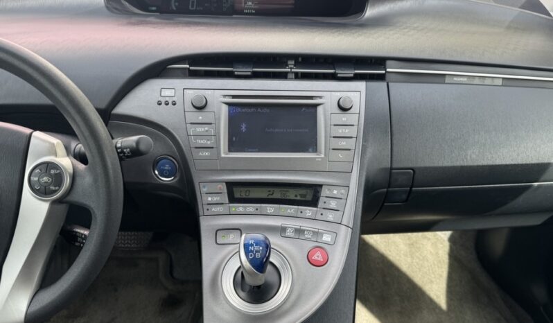2012 Toyota Prius Two full