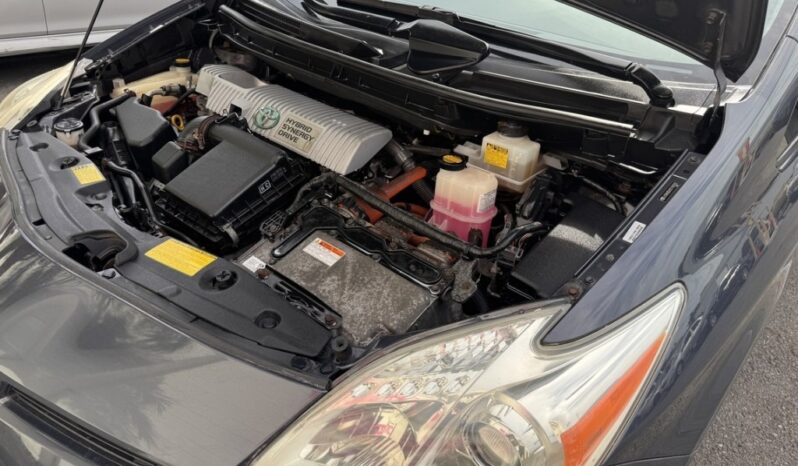 2012 Toyota Prius Two full