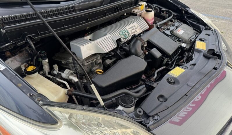 2012 Toyota Prius Two full