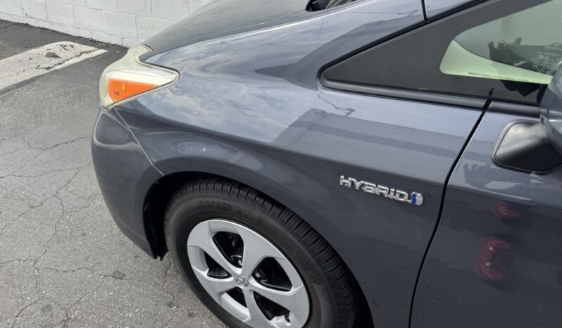 2012 Toyota Prius Two full