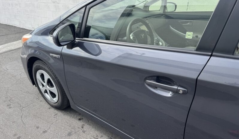 2012 Toyota Prius Two full