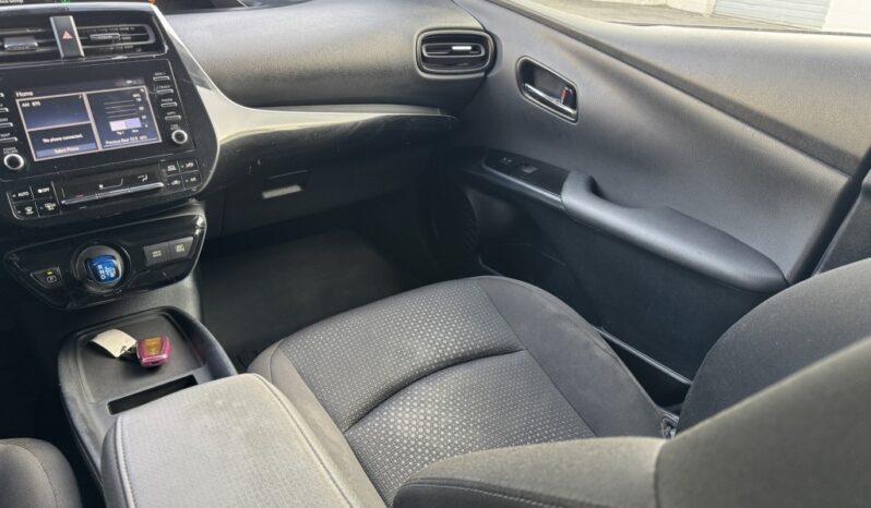 2020 Toyota Prius LE full