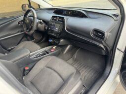 2020 Toyota Prius LE full