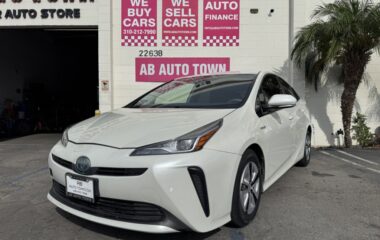 2020 Toyota Prius LE