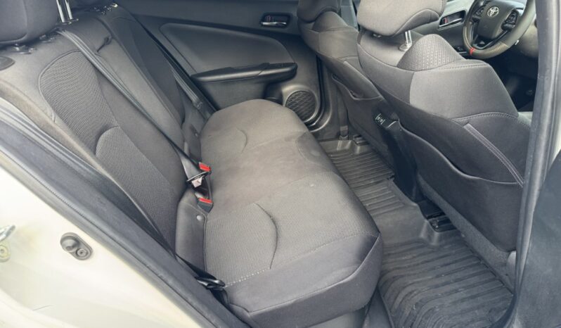 2020 Toyota Prius LE full