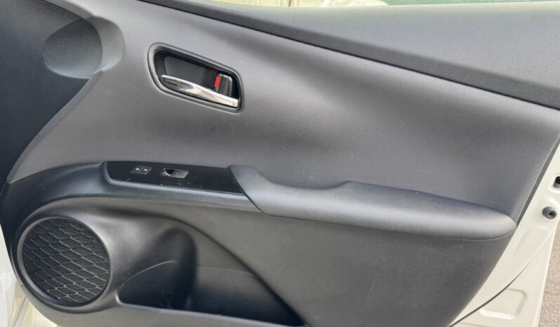 2020 Toyota Prius LE full